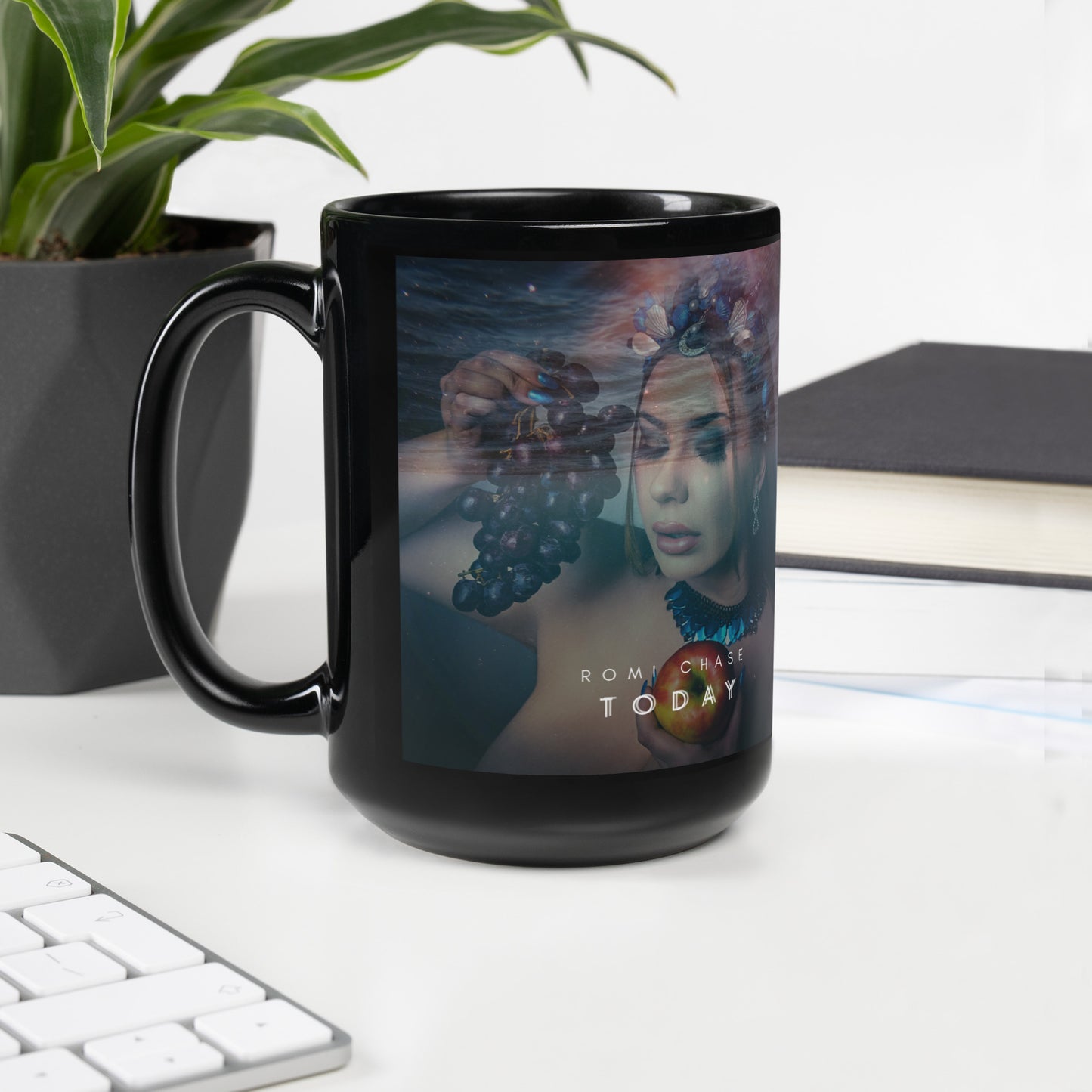 TODAY Black Glossy Mug